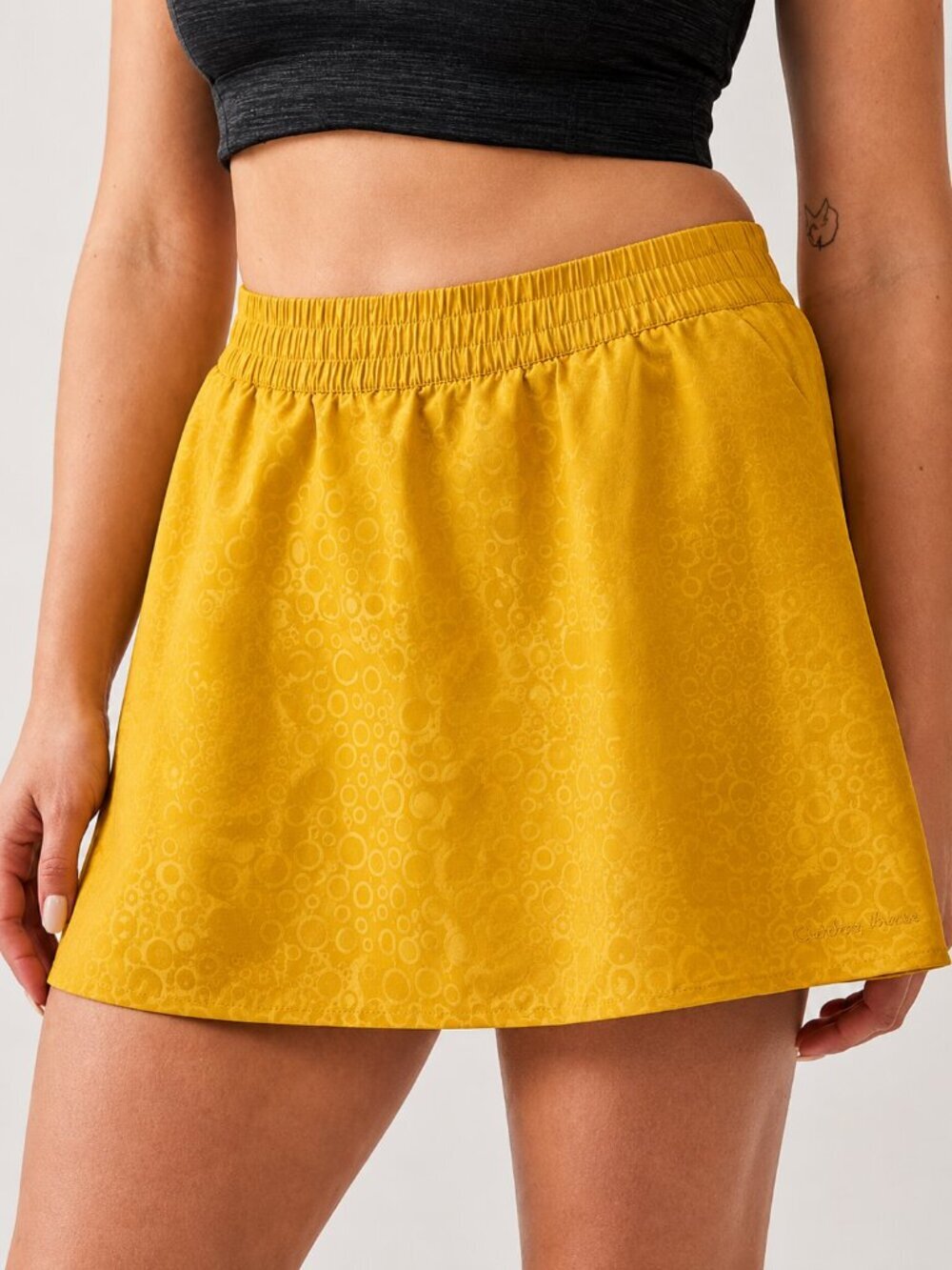 Outdoor Voices NEW Yellow Goldfinch GeoShine 3" Skort Skirted Shorts SZ XS